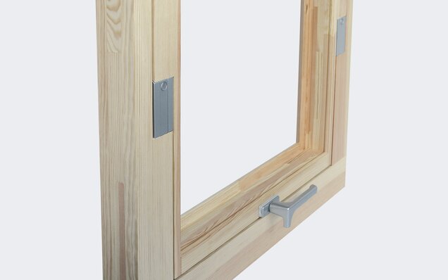 Fenêtre en bois fermée avec ferrure basculante UNITAS