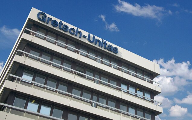Bâtiment de l'entreprise Gretsch-Unitas avec logo