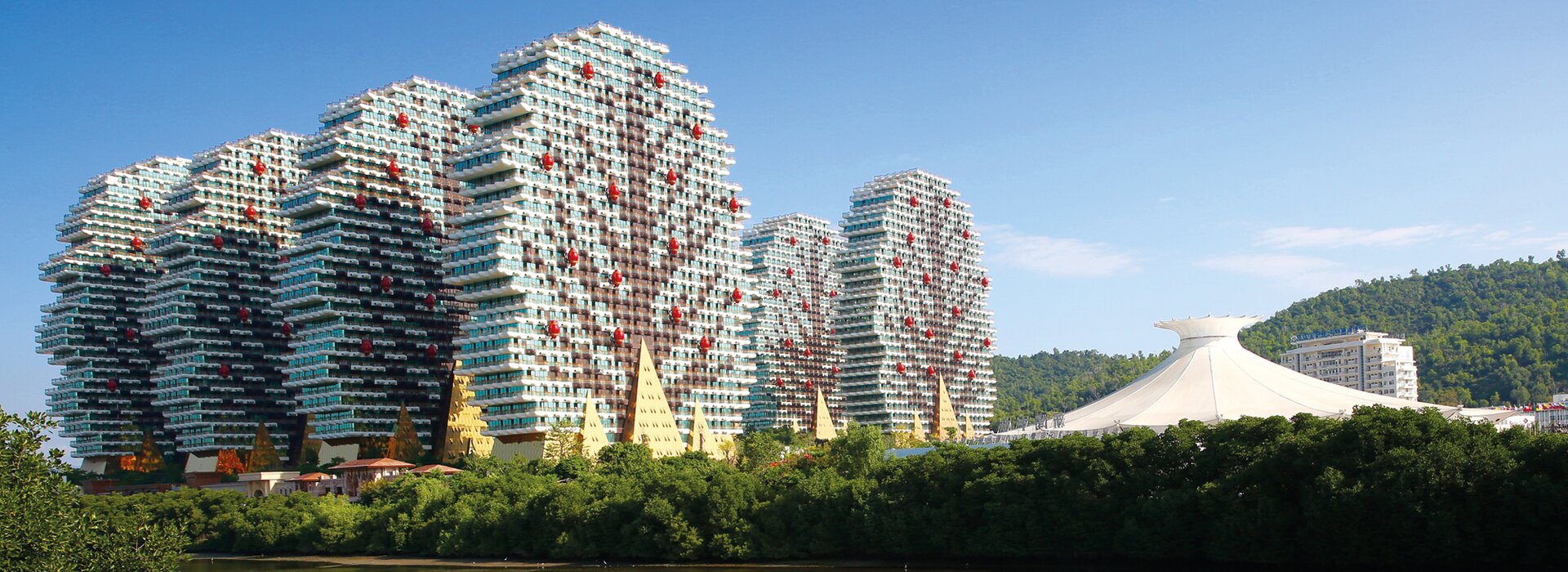 Immeubles de grande hauteur modernes au design unique