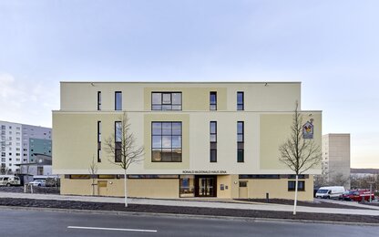 Façade et fenêtres de la Maison Ronald McDonald